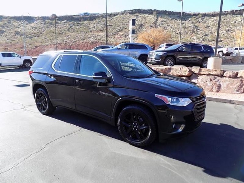 Used 2021 Chevrolet Traverse LT Leather Wagon