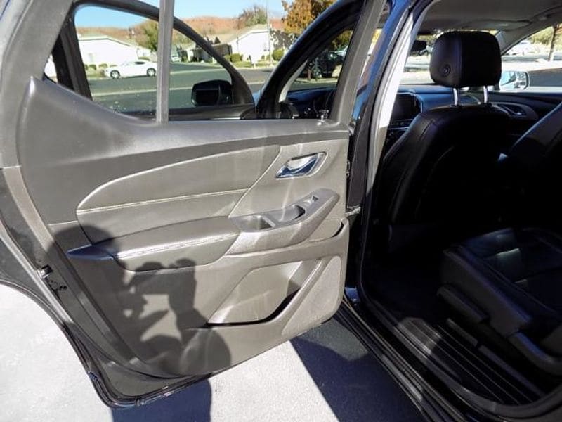 2021 Chevrolet Traverse 3LT - Photo 12