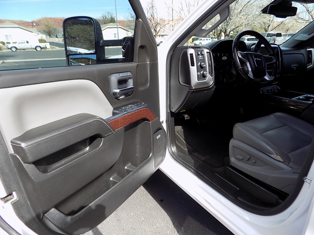 2015 GMC Sierra 2500HD SLT - Photo 11