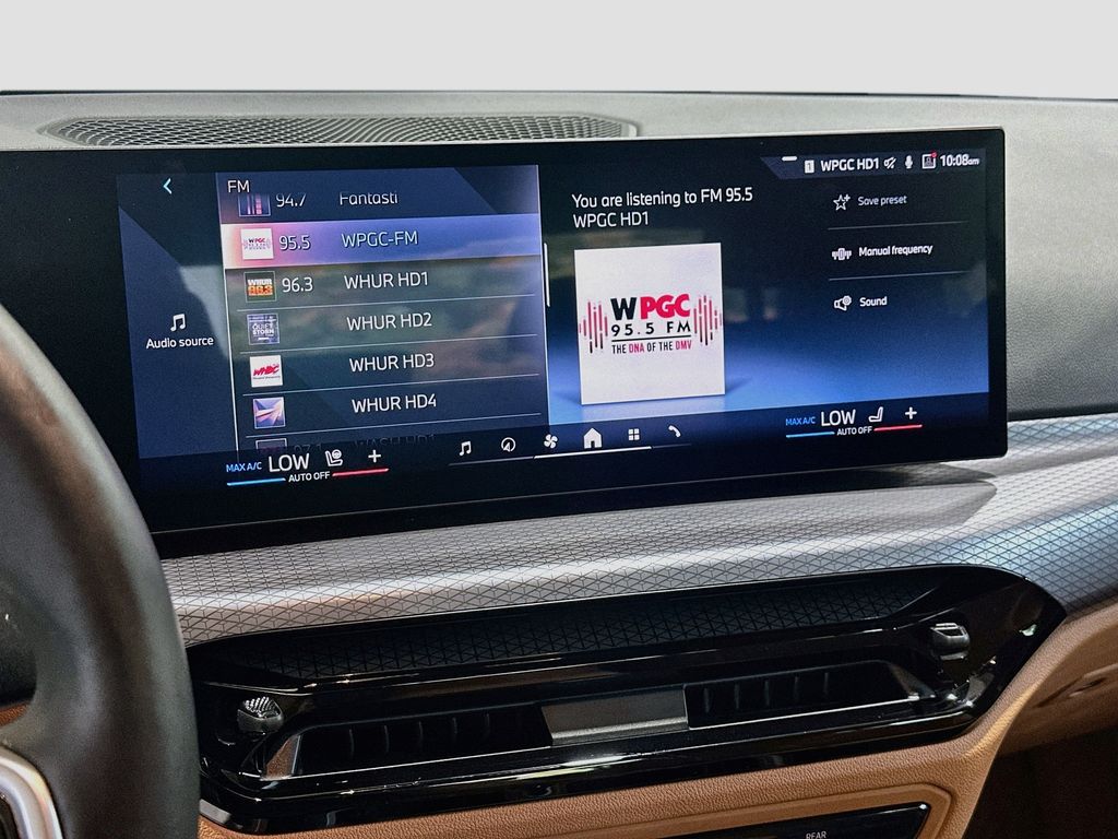 2026 BMW 3 Series 330i - Photo 15
