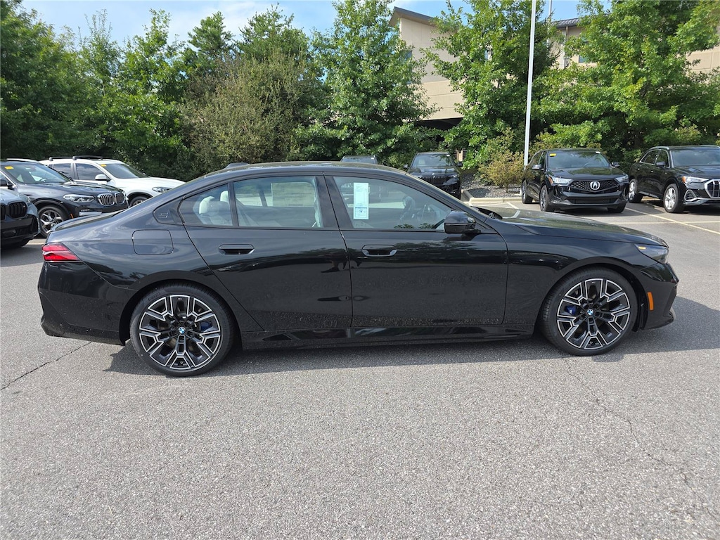 New 2027 BMW 550e Sedan