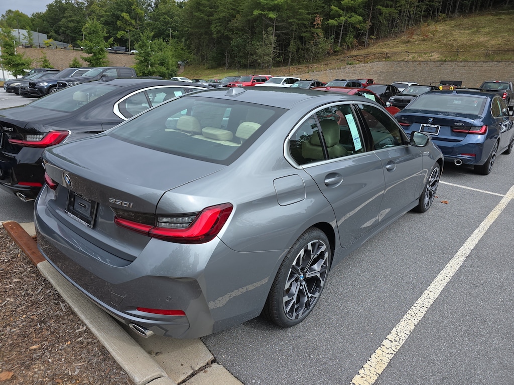 New 2026 BMW 330i Sedan