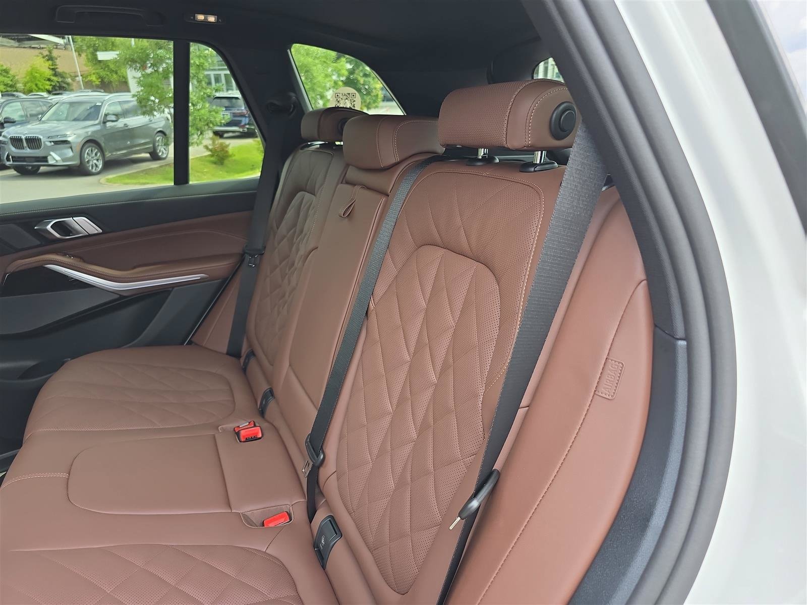 2026 BMW X5 50e - Photo 14