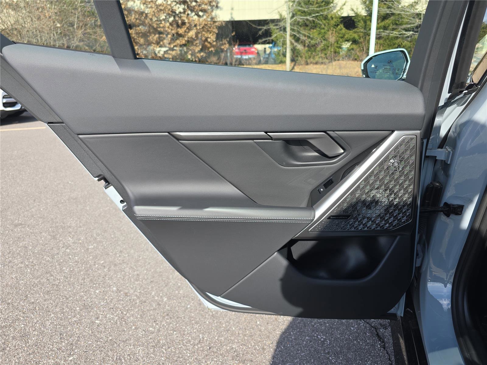 2026 BMW 5 Series 550e - Photo 14
