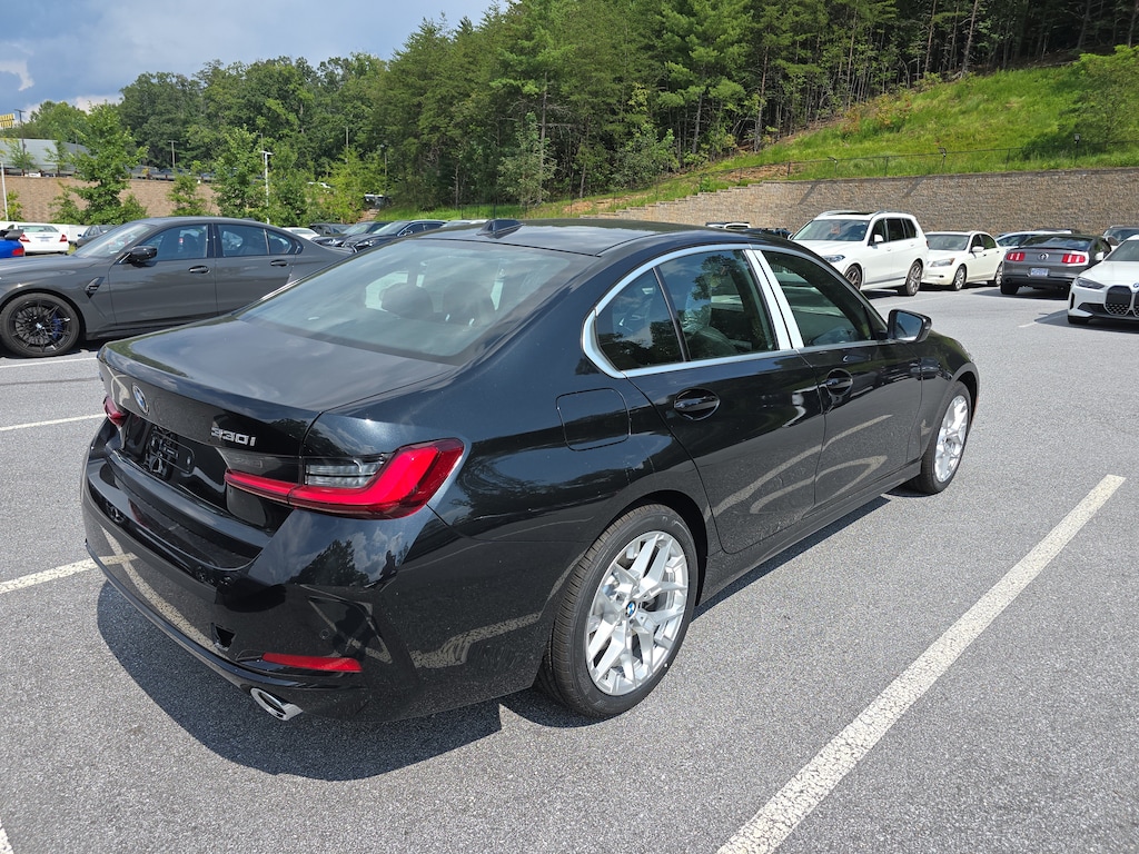 New 2026 BMW 330i Sedan