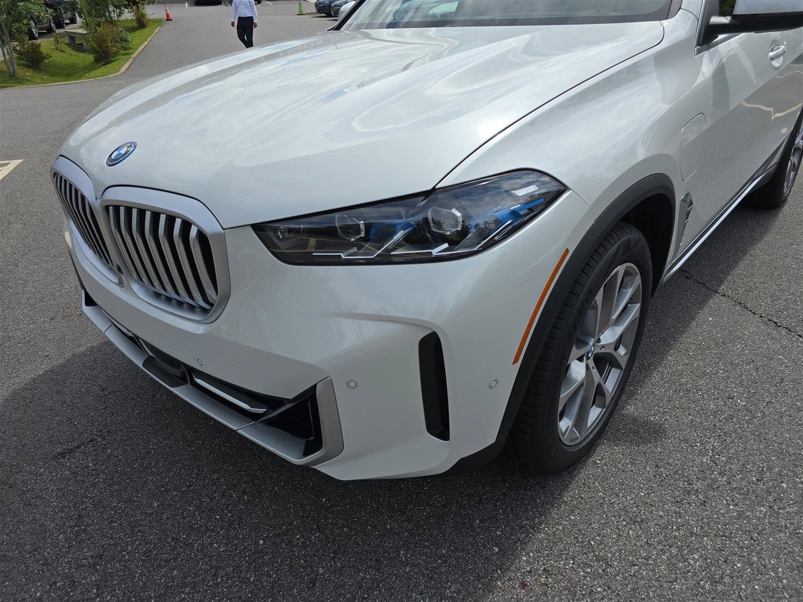 2026 BMW X5 50e - Photo 9