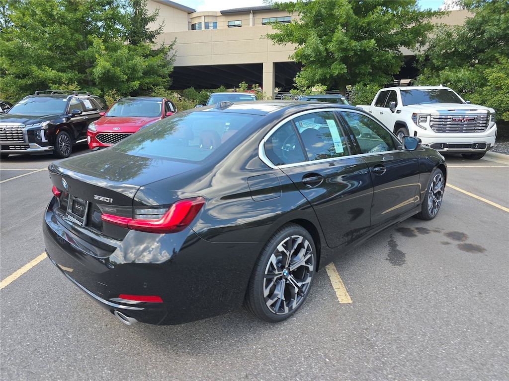 New 2026 BMW 330i Sedan