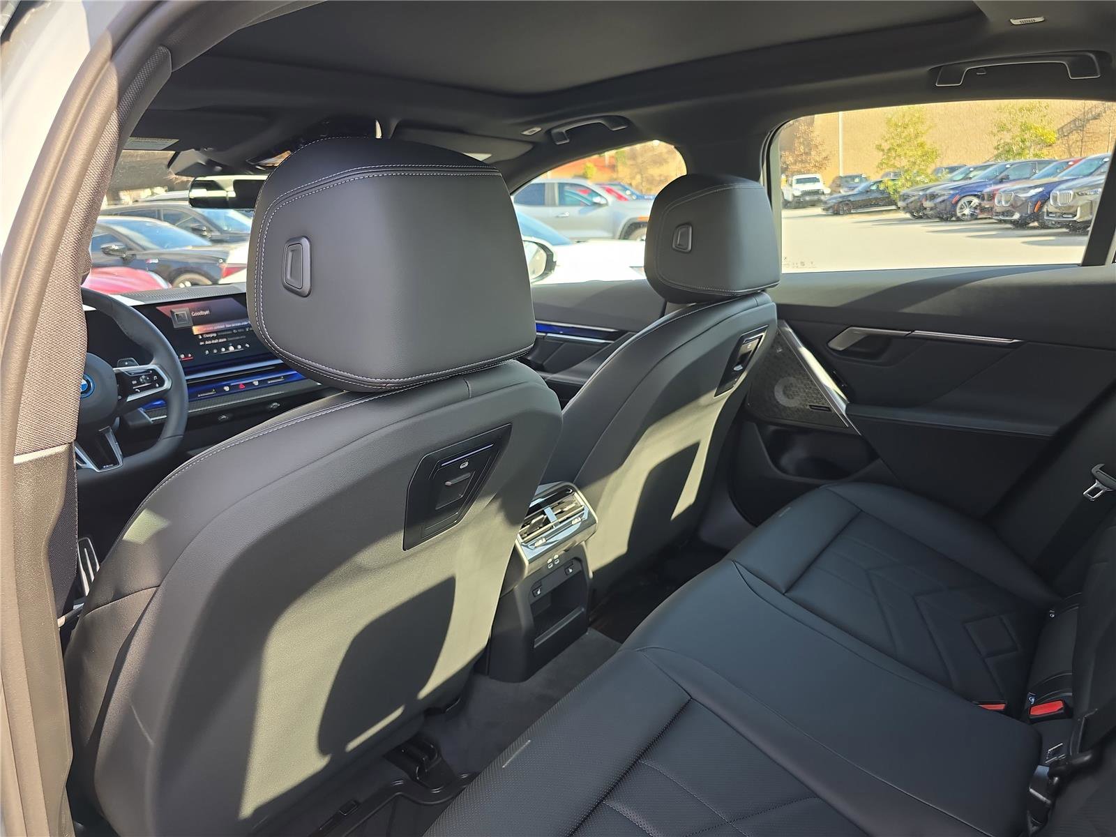 2026 BMW 5 Series 550e - Photo 17