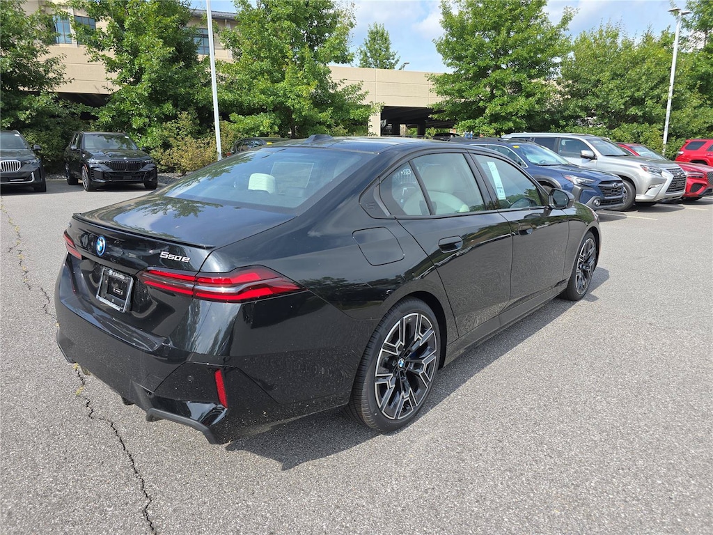 New 2027 BMW 550e Sedan
