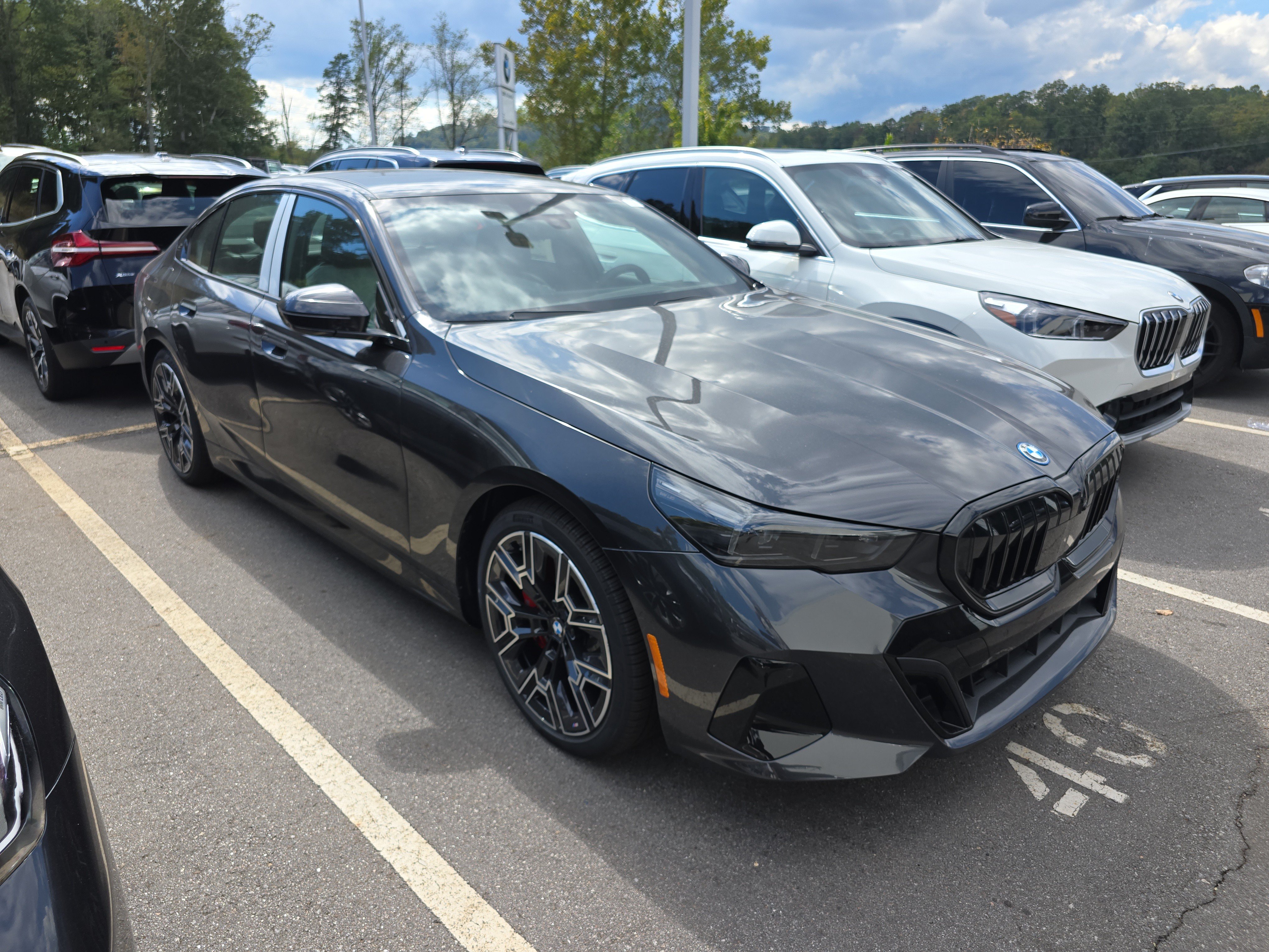 2027 BMW 550e Sedan