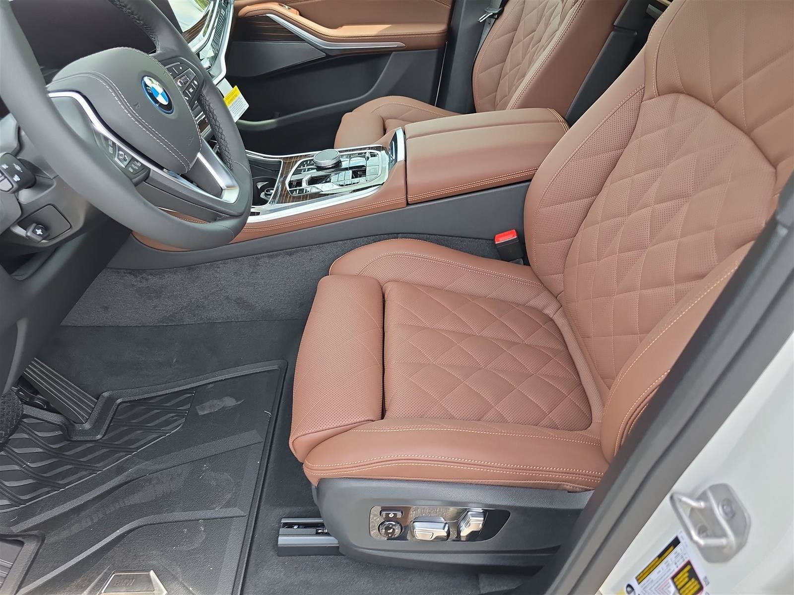 2026 BMW X5 50e - Photo 23