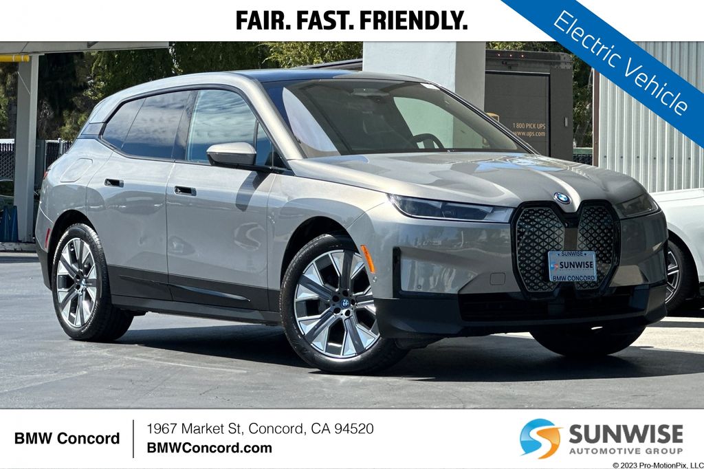 2024 BMW iX