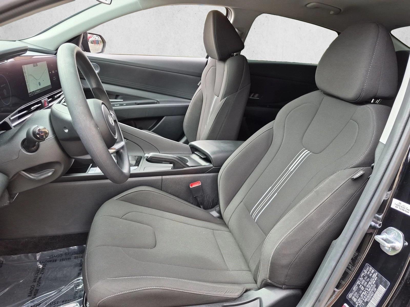 2024 Hyundai Elantra SEL - Photo 16