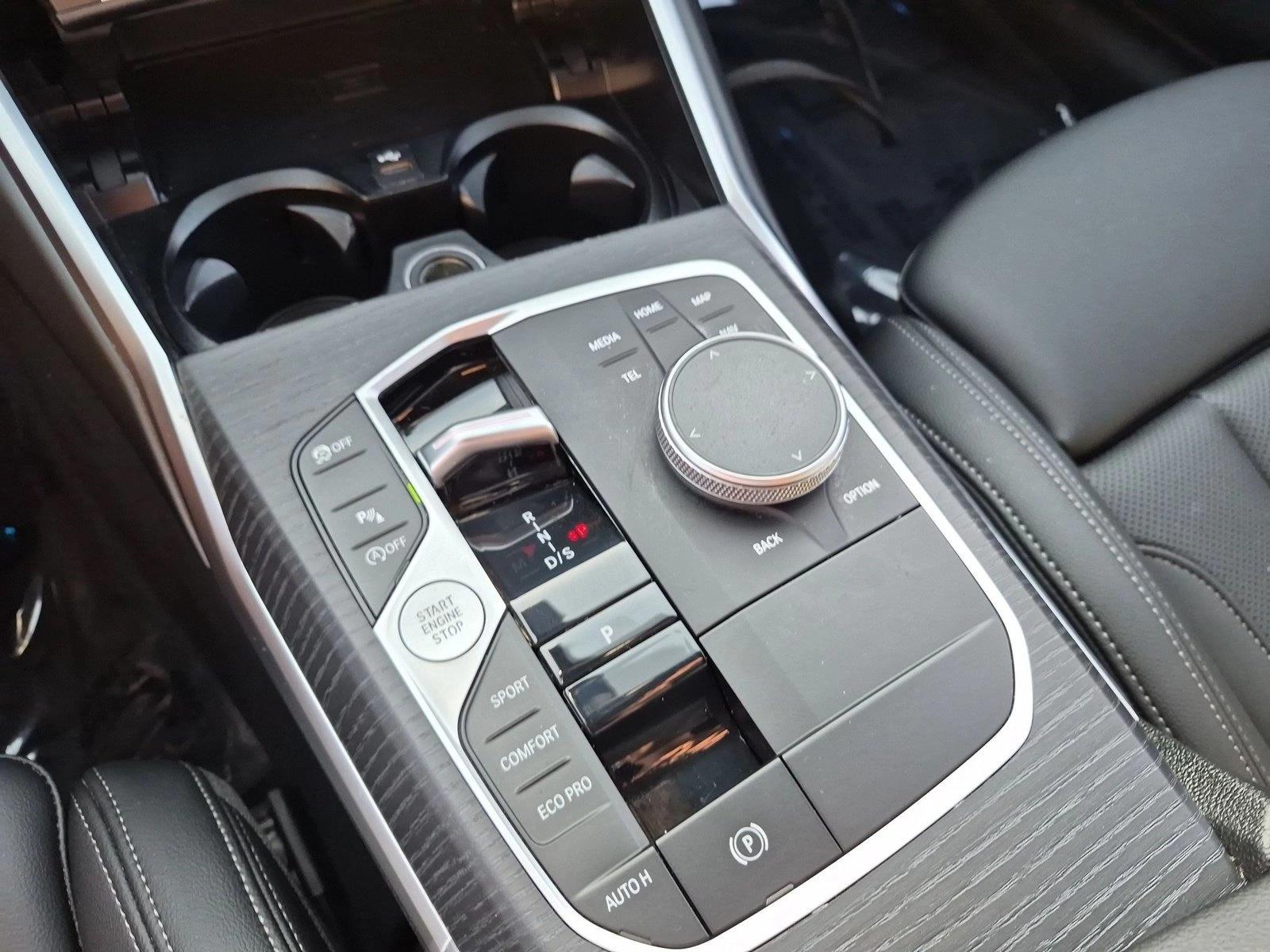2026 BMW 3 Series 330i - Photo 12