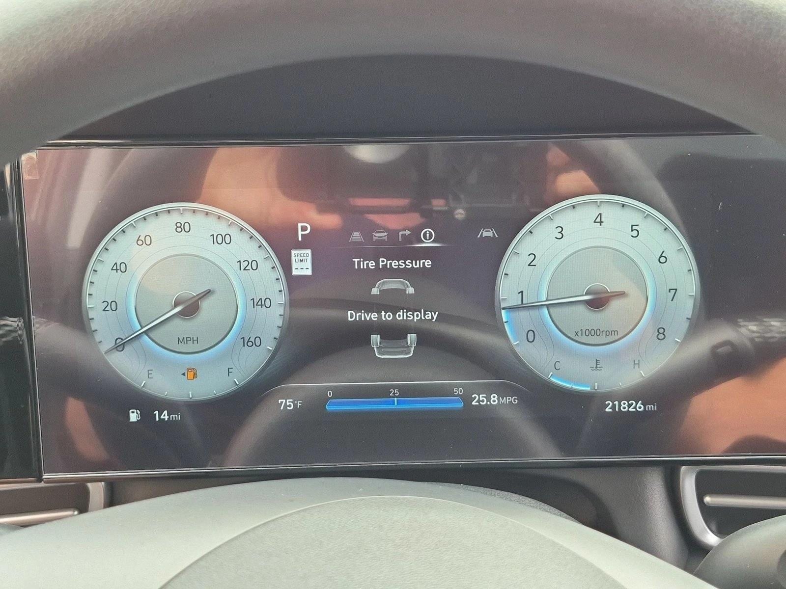 2024 Hyundai Elantra SEL - Photo 11