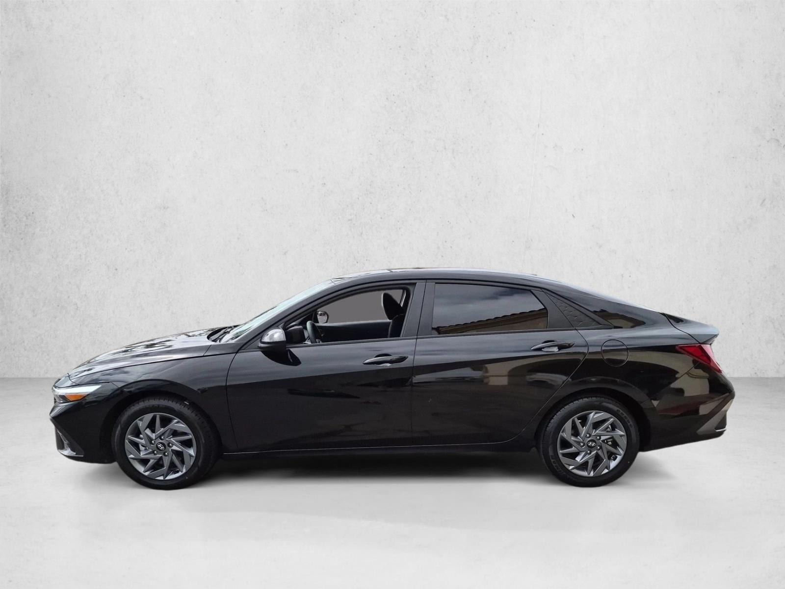 2024 Hyundai Elantra SEL - Photo 9