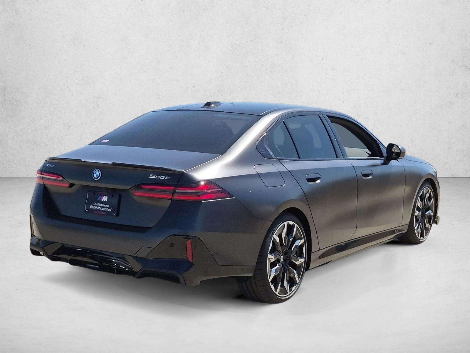 New 2027 BMW 550e xDrive Sedan