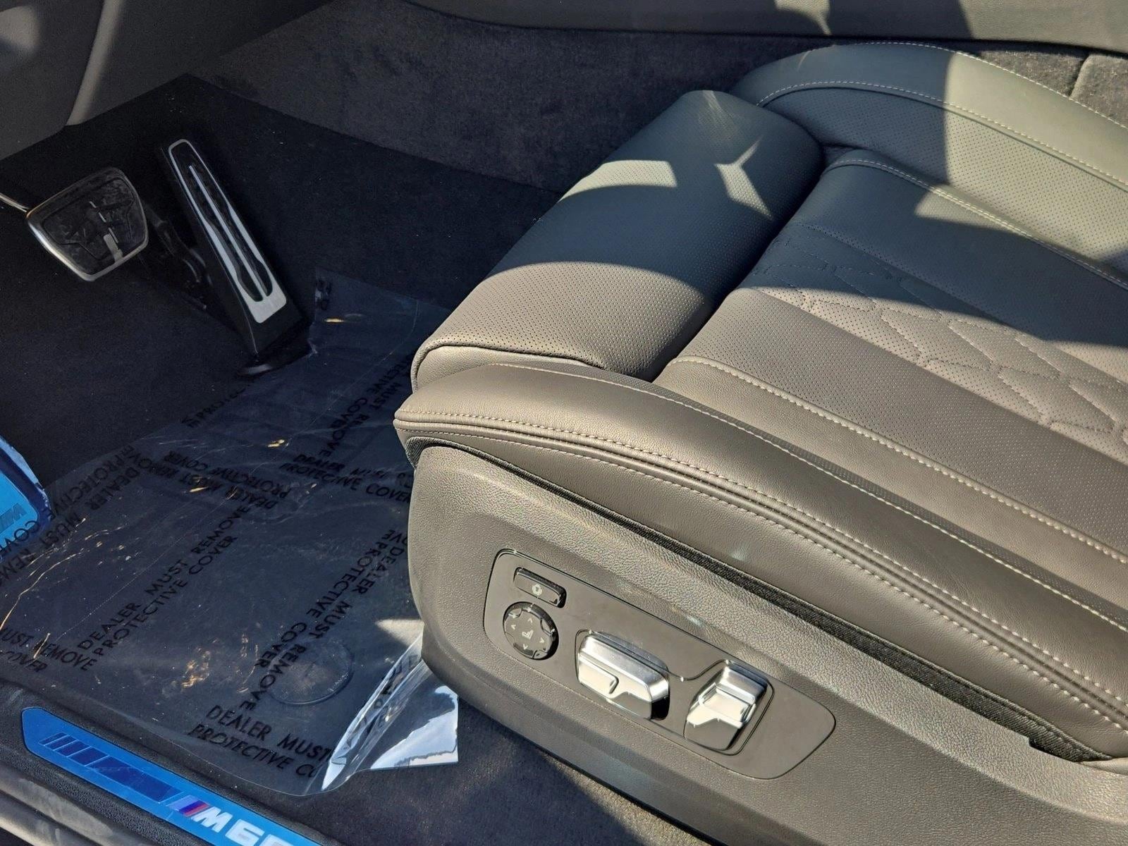 2026 BMW X7 M60i - Photo 4