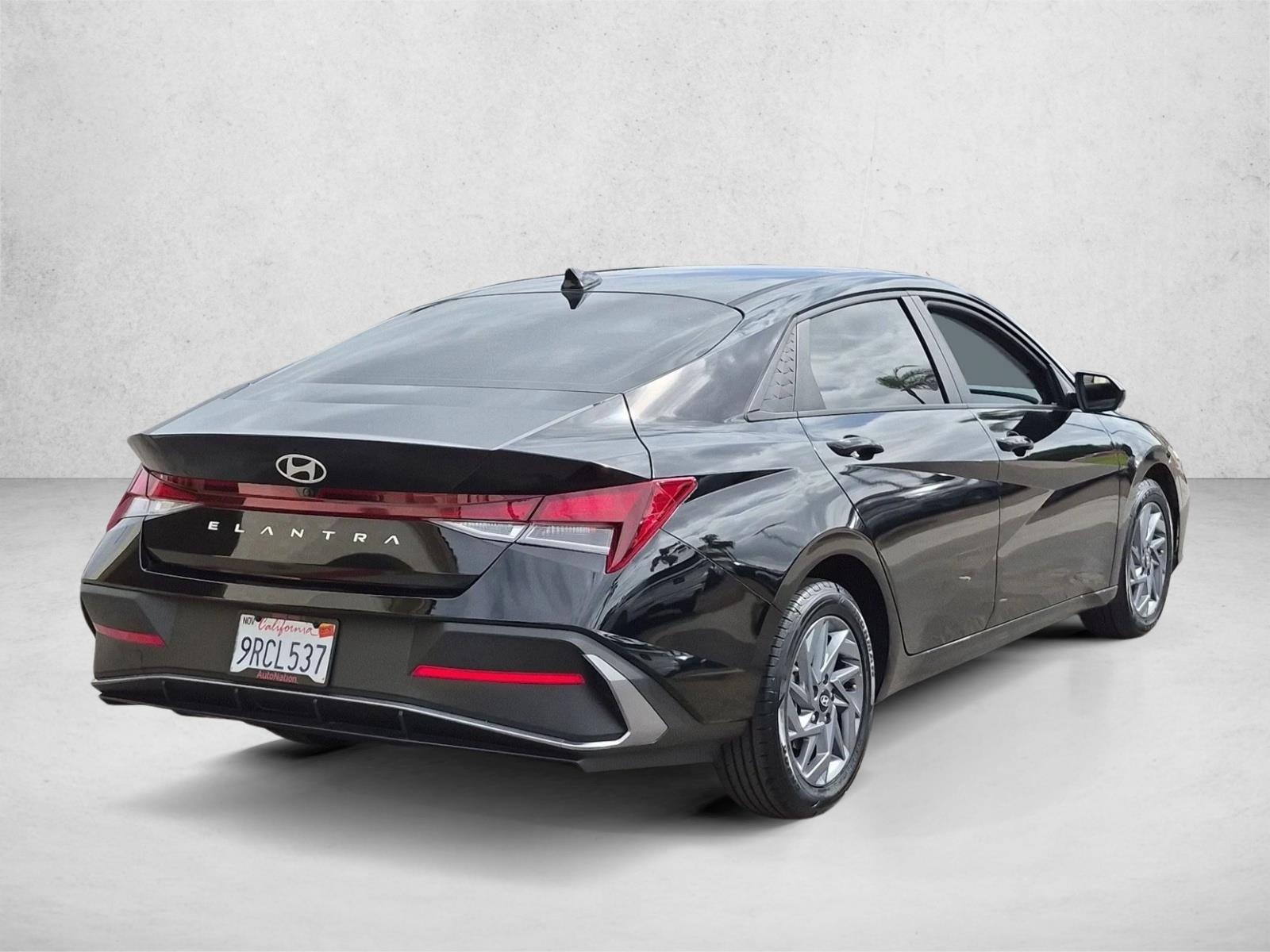 2024 Hyundai Elantra SEL - Photo 5