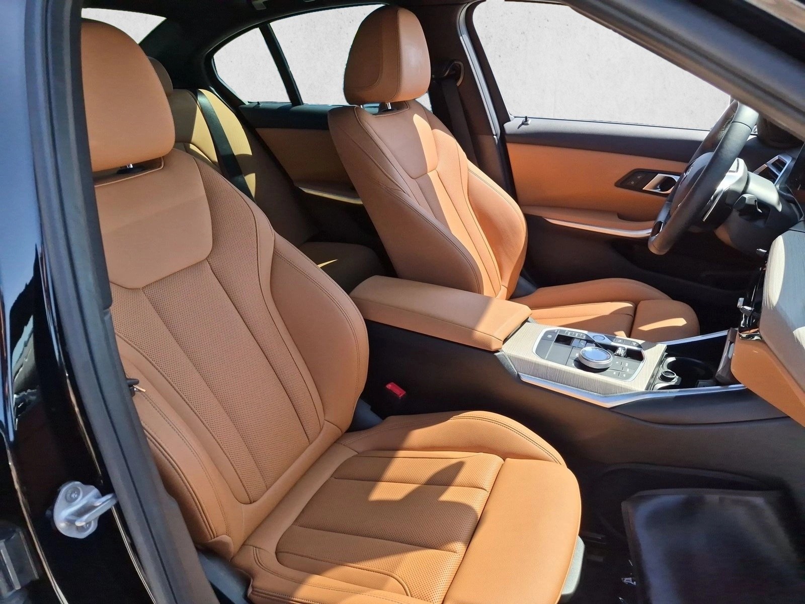 2026 BMW 3 Series 330i - Photo 22