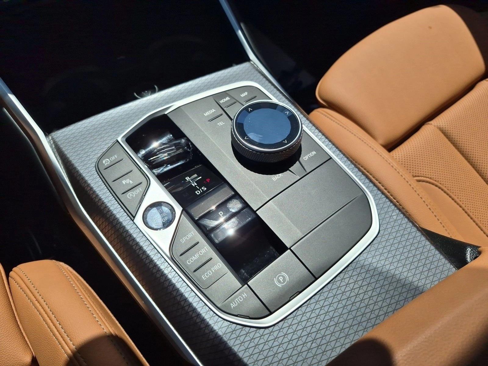 2026 BMW 3 Series 330i - Photo 12