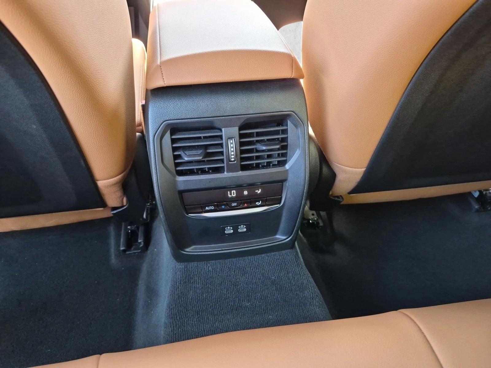 2026 BMW 3 Series 330i - Photo 17