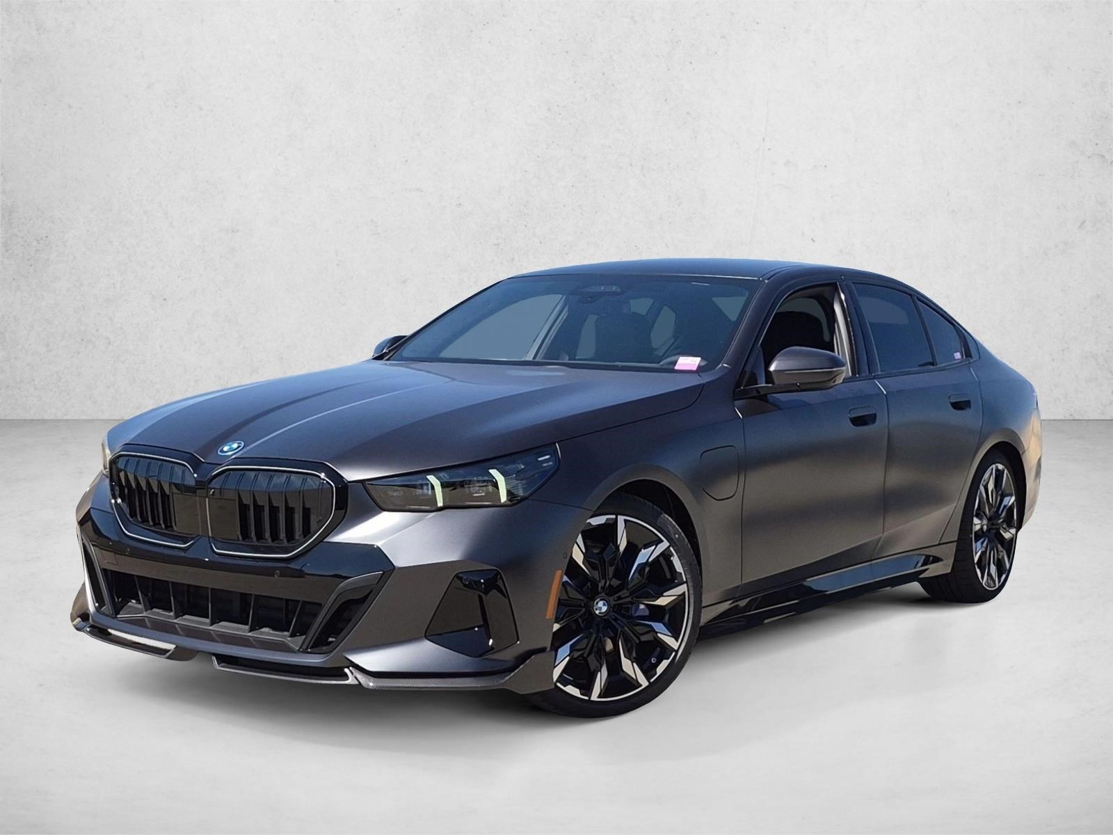 New 2027 BMW 550e xDrive Sedan