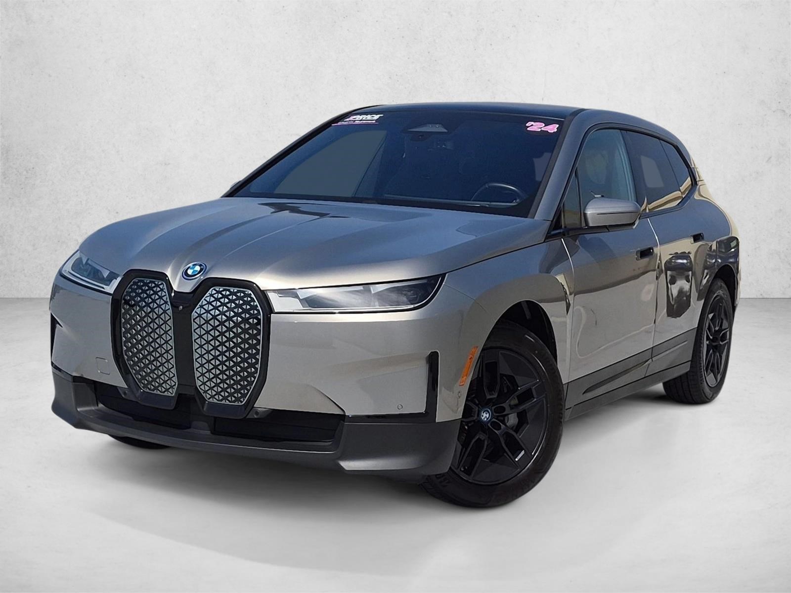  BMW iX