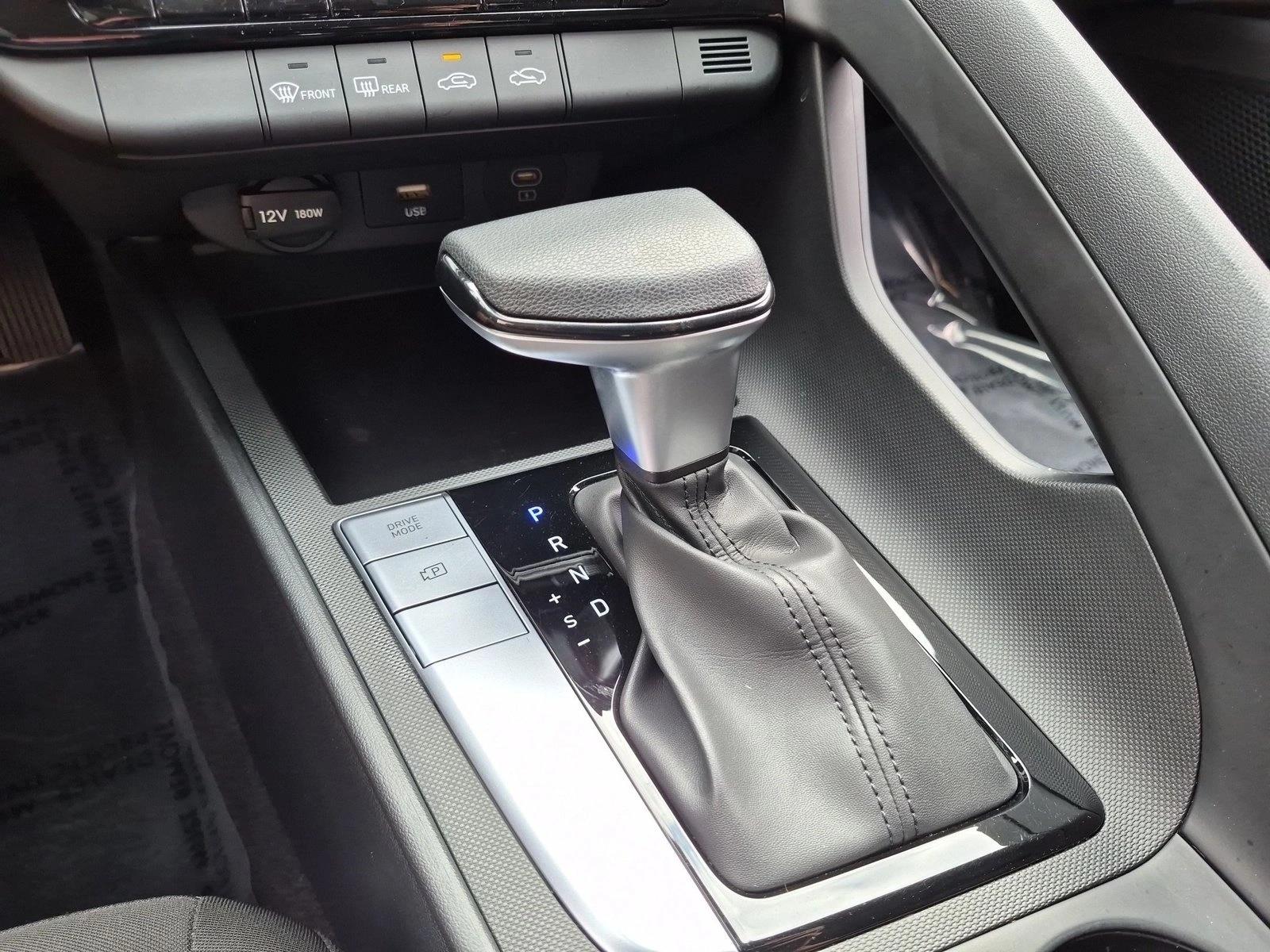 2024 Hyundai Elantra SEL - Photo 12