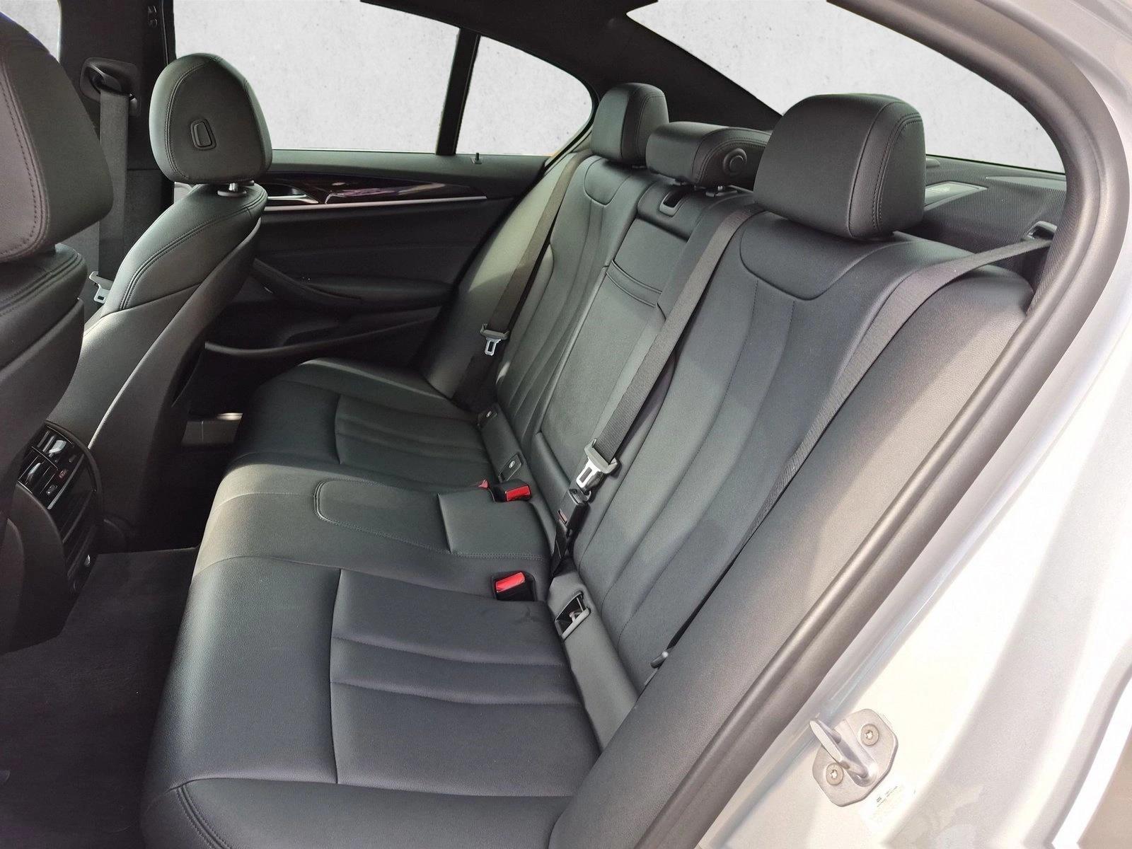 2019 BMW 5 Series 530e - Photo 20