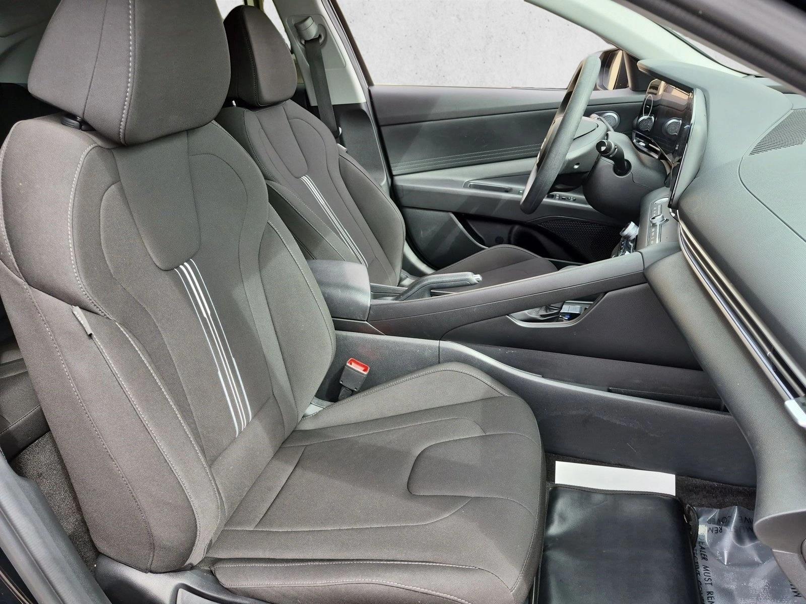 2024 Hyundai Elantra SEL - Photo 20