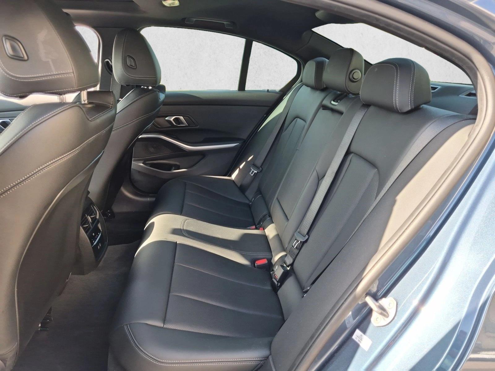 2026 BMW 3 Series 330i - Photo 19