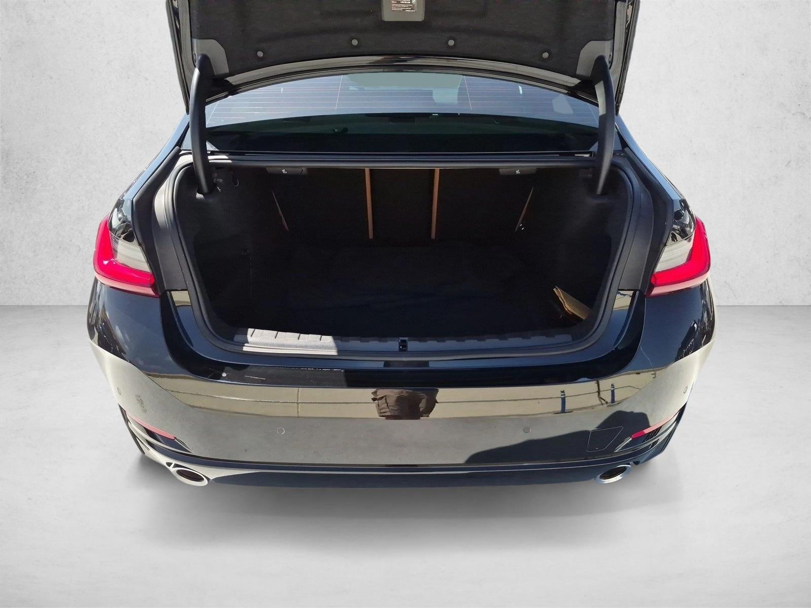 2026 BMW 3 Series 330i - Photo 6