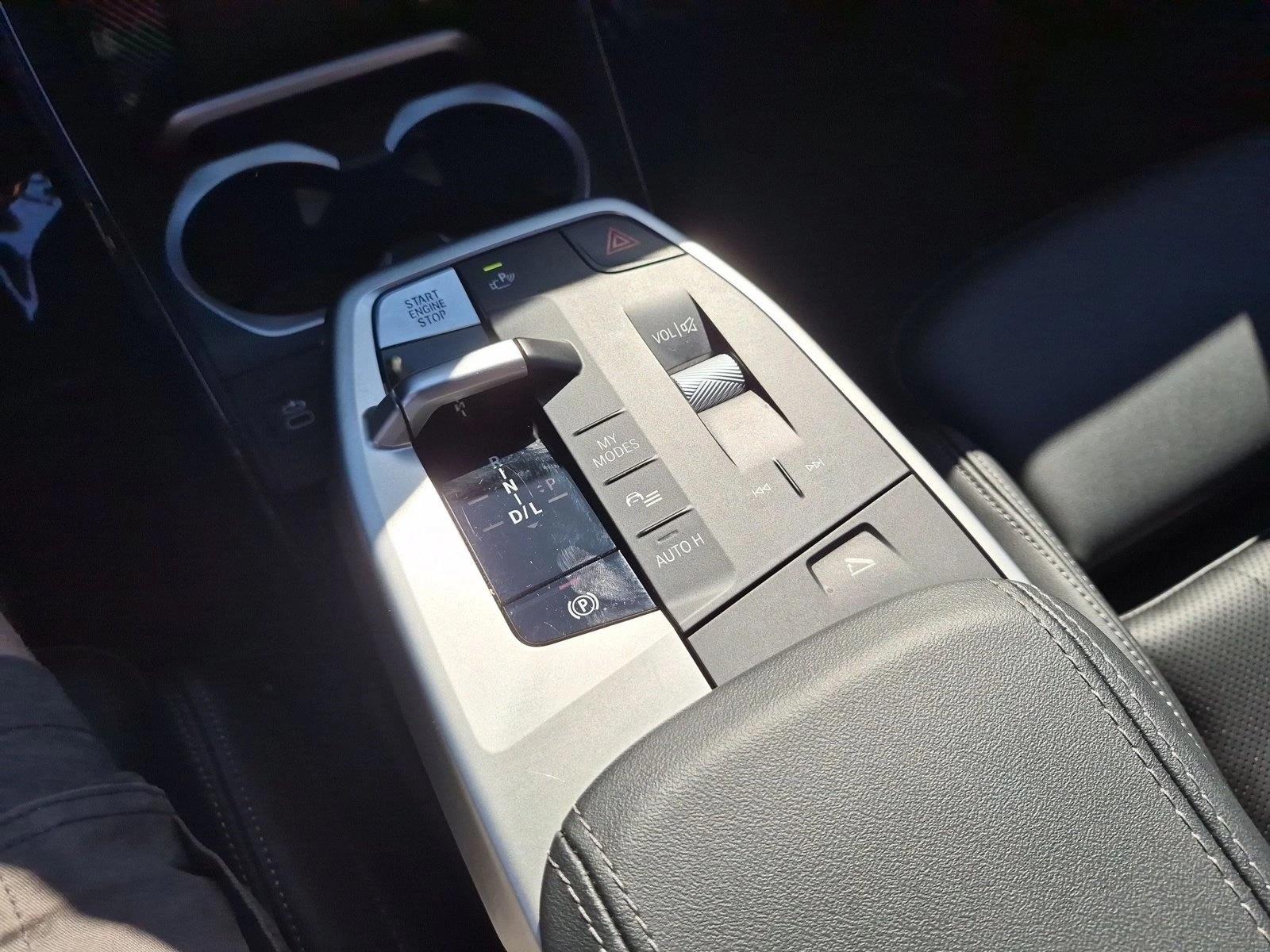 2026 BMW X1 28i - Photo 12