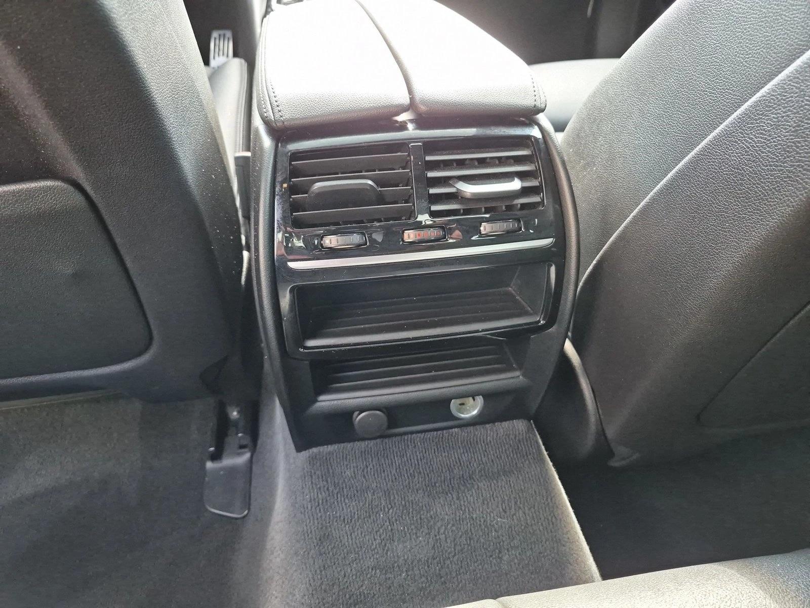 2019 BMW 5 Series 530e - Photo 18