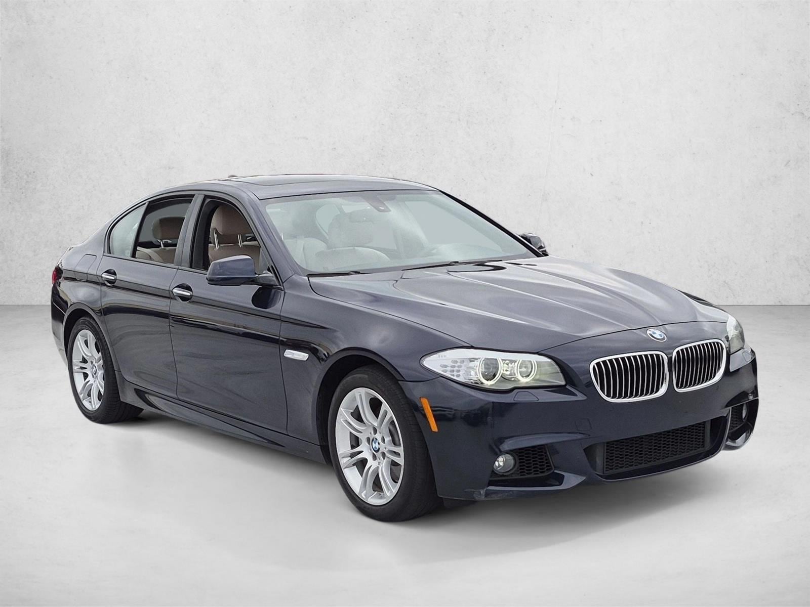 2013 BMW 5 Series 528i - Photo 3