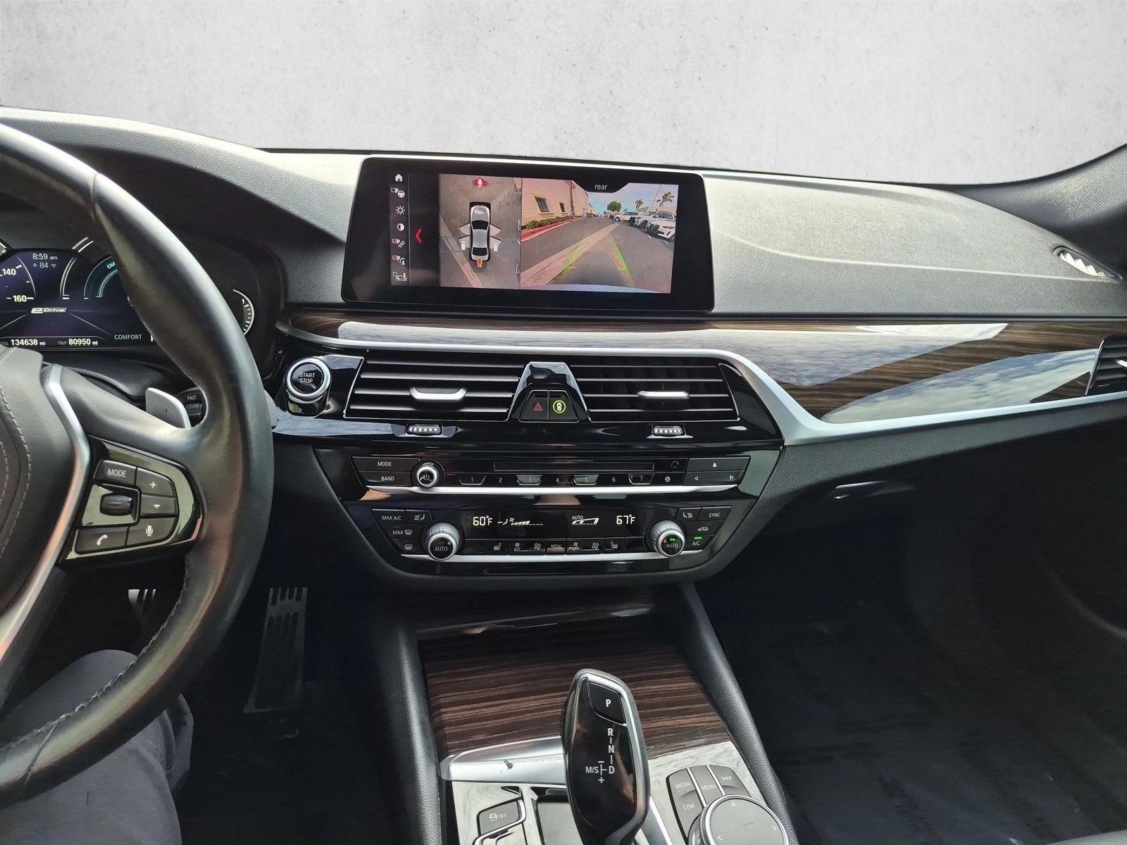 2019 BMW 5 Series 530e - Photo 15
