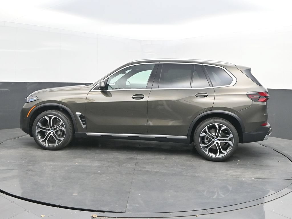 New 2026 BMW X5 sDrive40i SUV