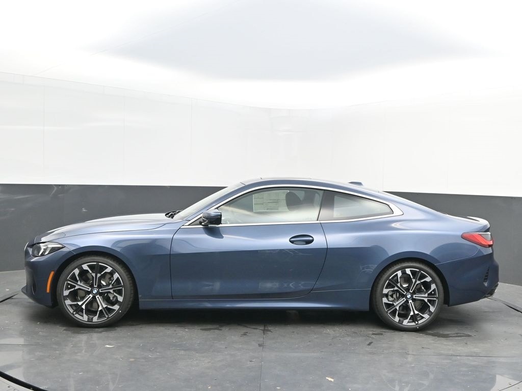 2026 BMW 4 Series 430i - Photo 4