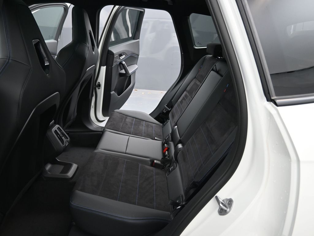 2026 BMW X1 M35i - Photo 36