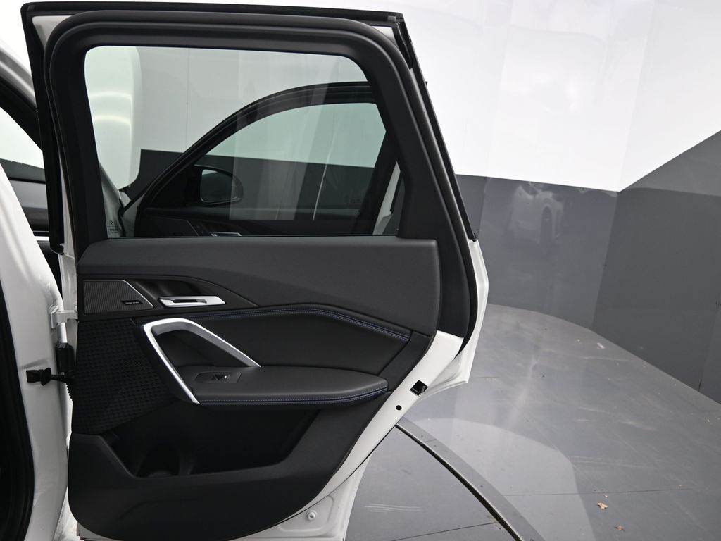 2026 BMW X1 M35i - Photo 28