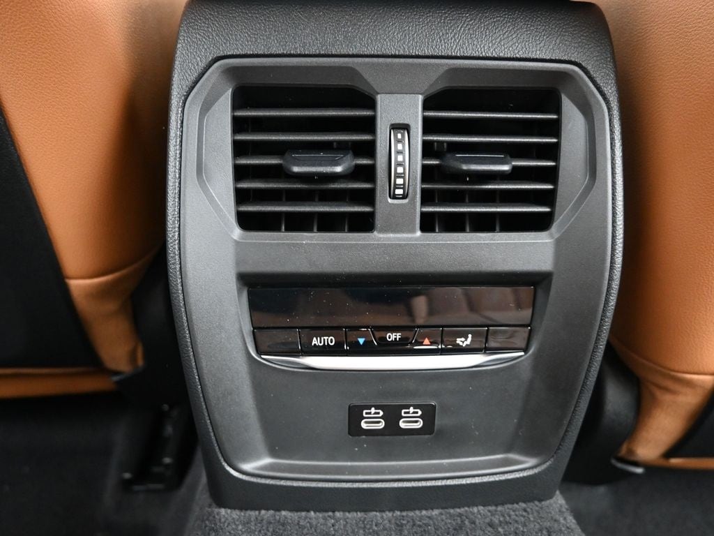 2026 BMW 3 Series 330i - Photo 32