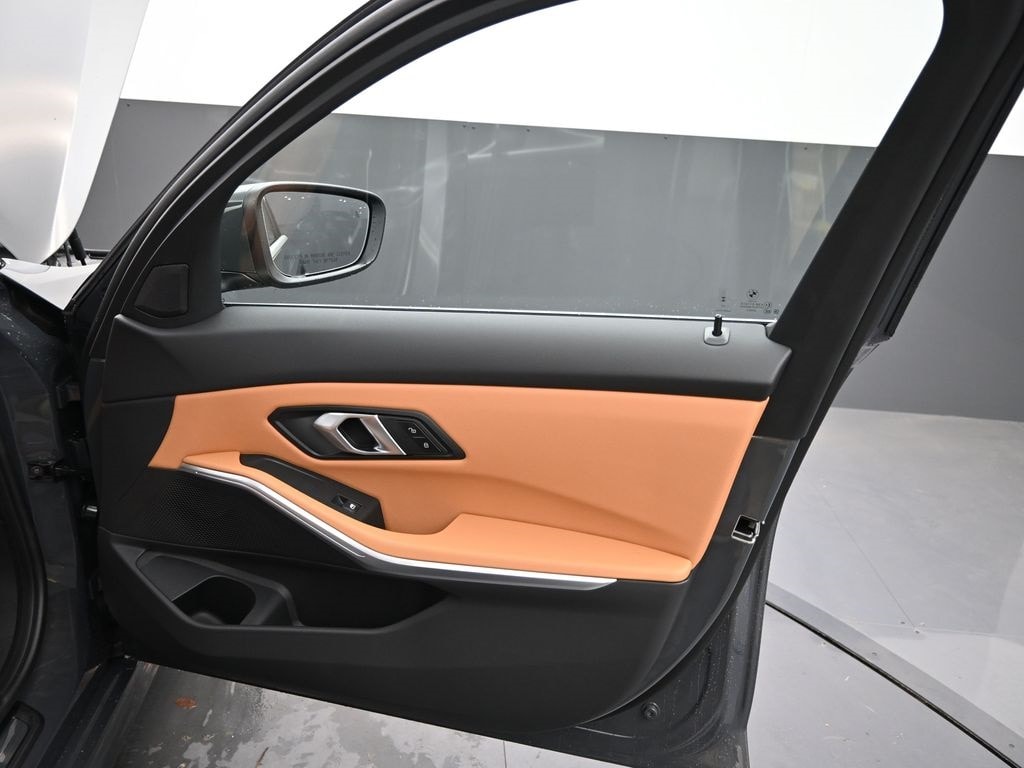 2026 BMW 3 Series 330i - Photo 19