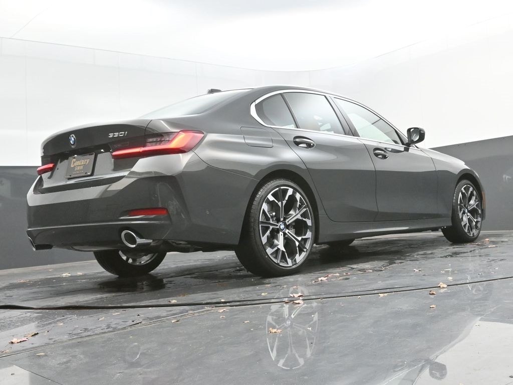 2026 BMW 3 Series 330i - Photo 40