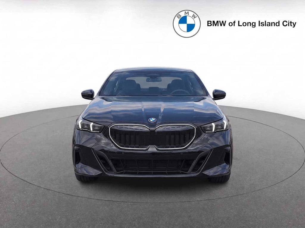 New 2027 BMW 550e xDrive Sedan