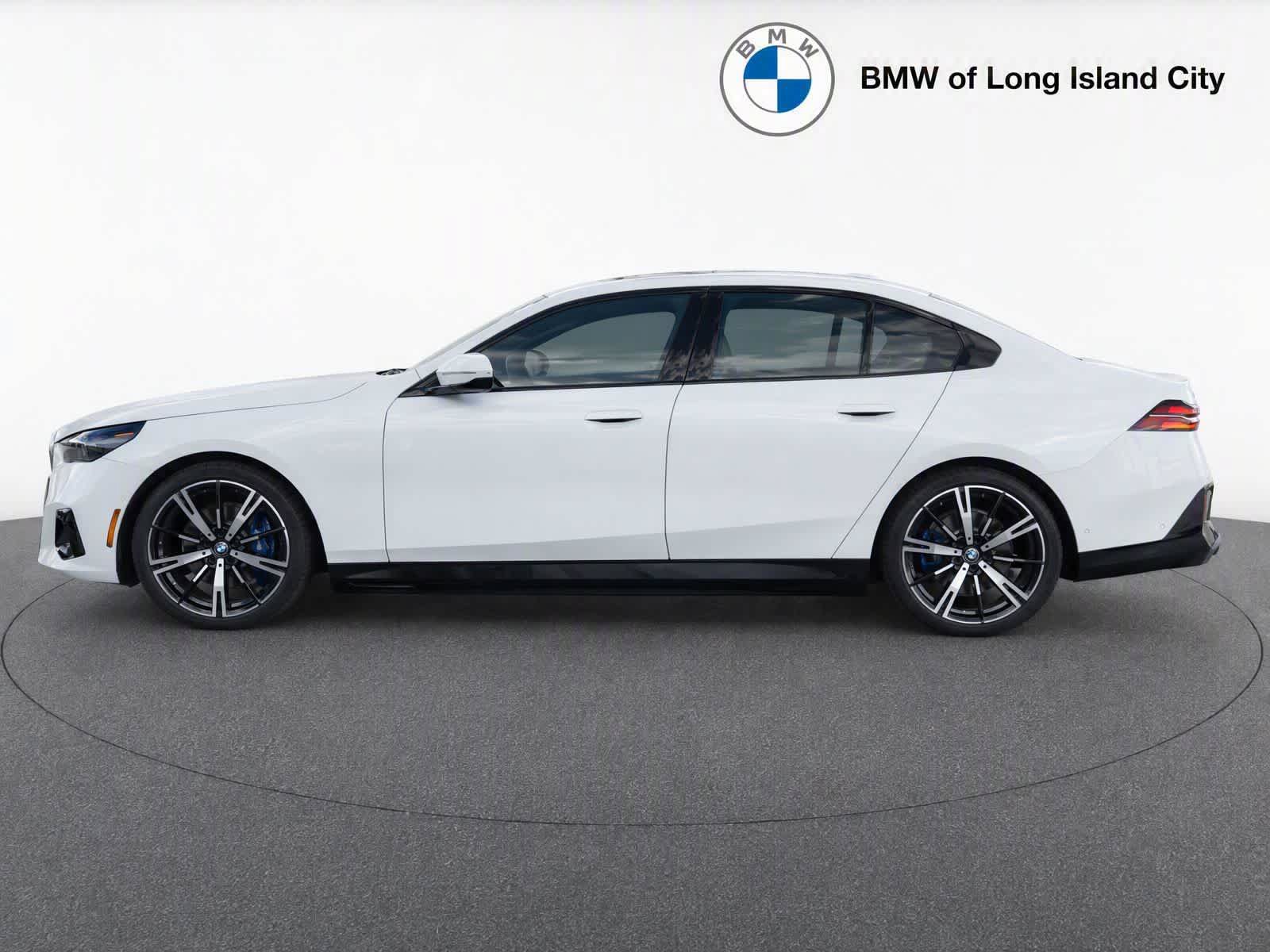 New 2026 BMW 530i xDrive Sedan