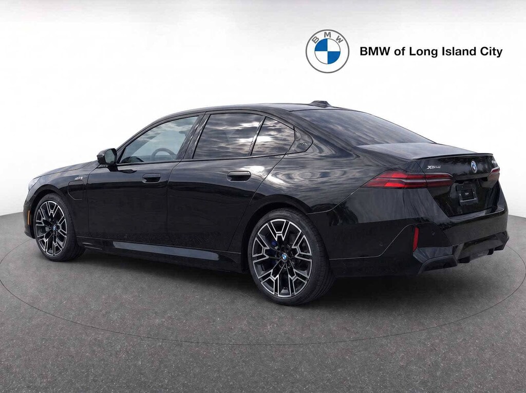 New 2027 BMW 550e xDrive Sedan