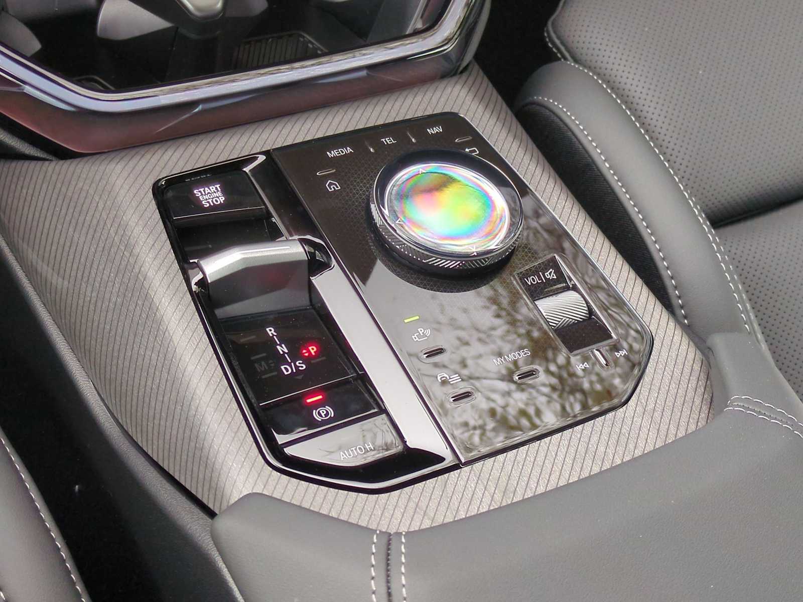 2026 BMW X3 30 - Photo 34