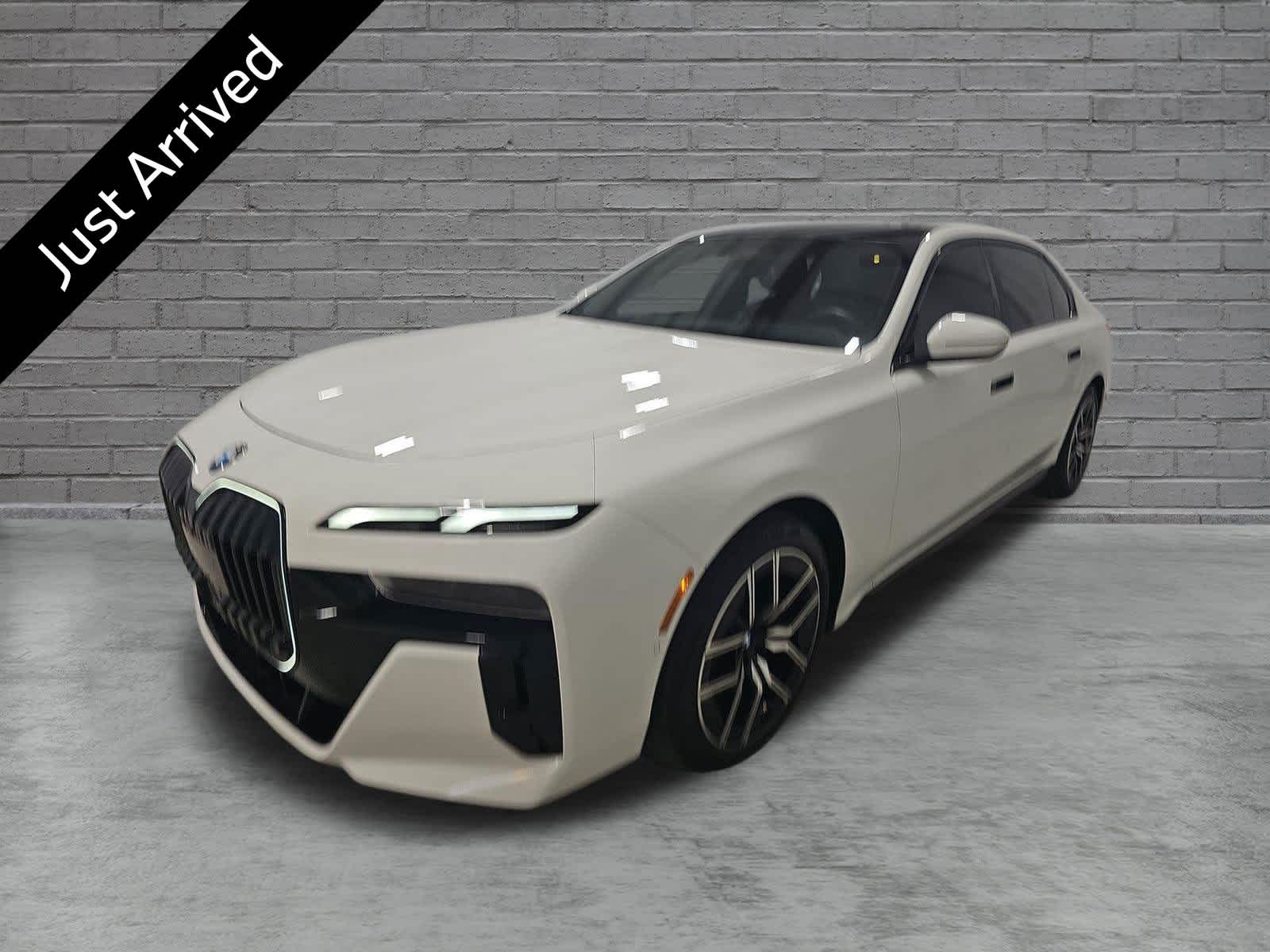  BMW i7