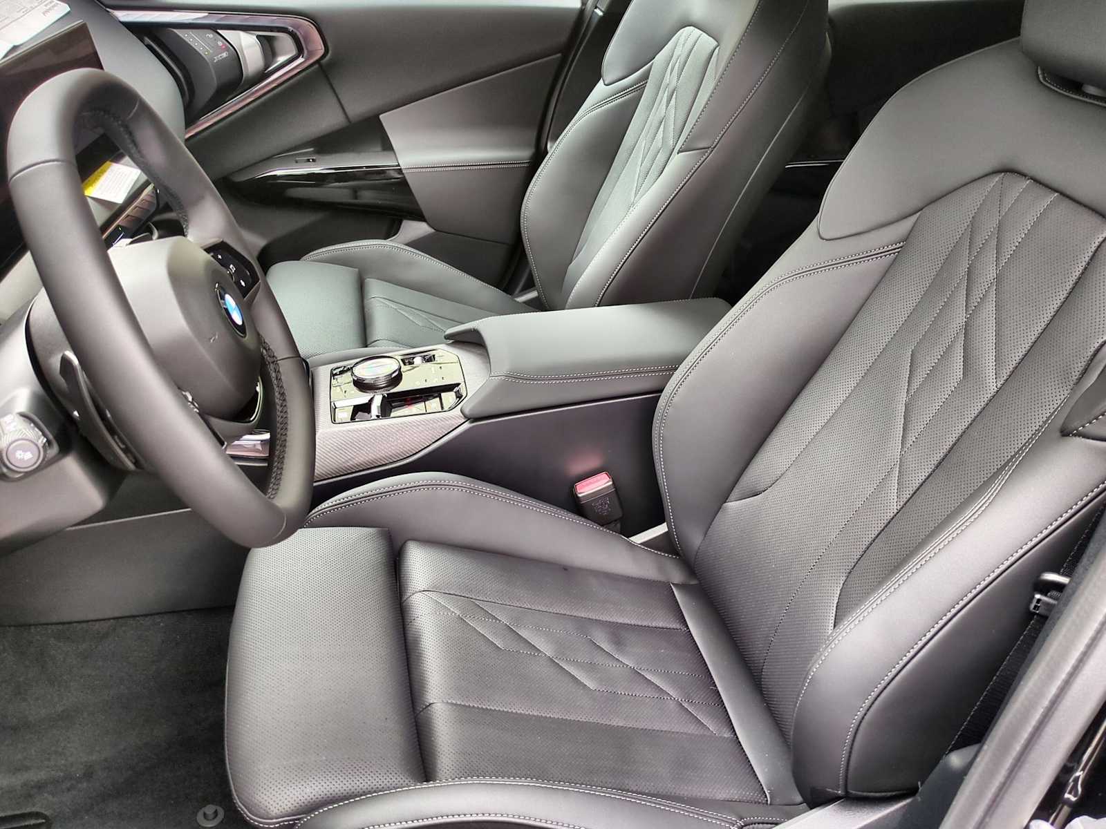 2026 BMW X3 30 - Photo 16